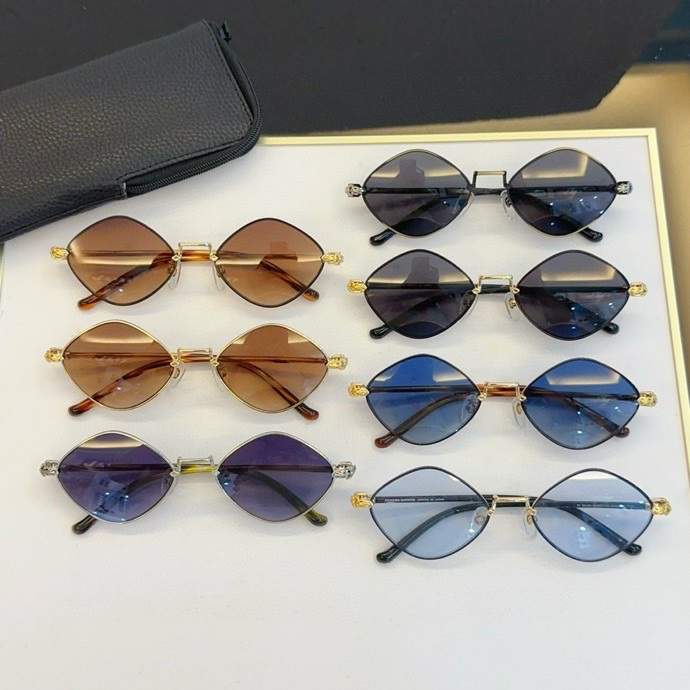 Picture of Chrome Hearts Sunglasses _SKUfw60675370fw